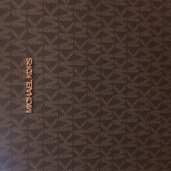 Michael Kors Jet Set Travel Large Logo Brown Messenger Bag NWT GREAT PRICE!!!!! - Picture 3 of 10